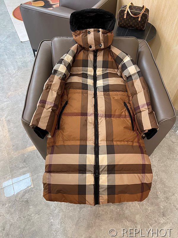 버버리 구스다운 체크양면롱패딩 [매장가 480만원대]