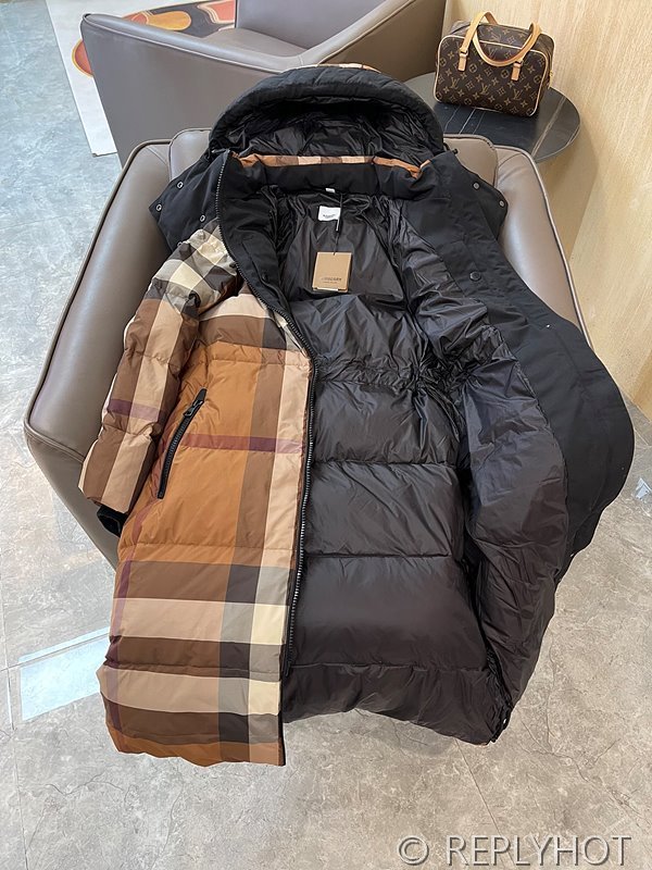 버버리 구스다운 체크양면롱패딩 [매장가 480만원대]