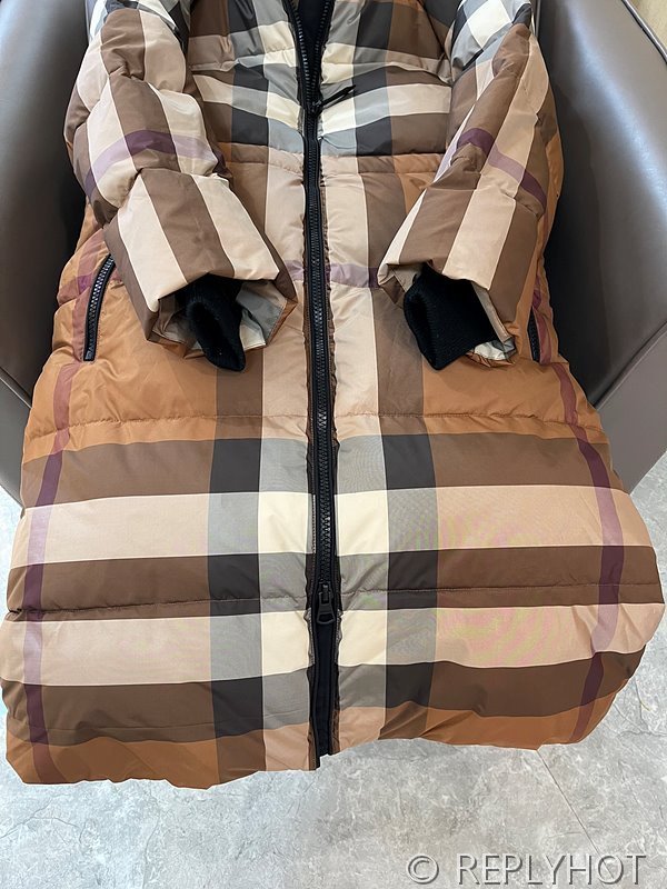 버버리 구스다운 체크양면롱패딩 [매장가 480만원대]