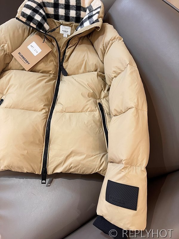 버버리 구스다운 숏패딩카라체크 2COLOR [매장가 400만원대]