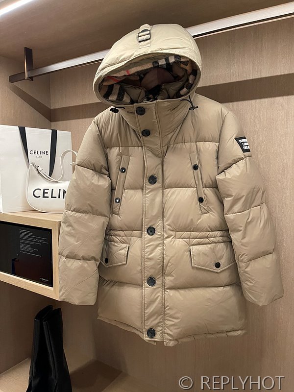 버버리 구스다운 롱패딩 [매장가 440만원대]