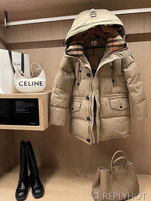 버버리 구스다운 롱패딩 [매장가 440만원대]