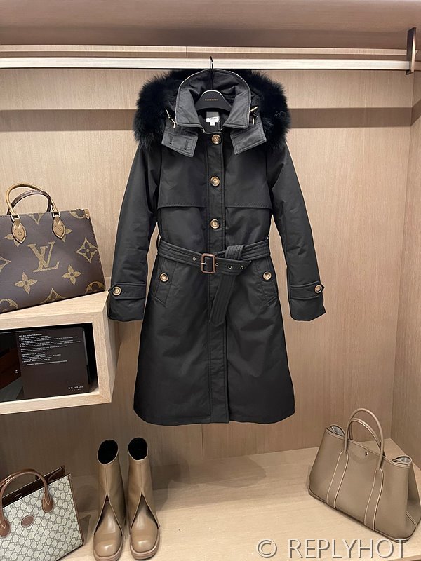 버버리 구스다운 롱패딩 [매장가 480만원대]