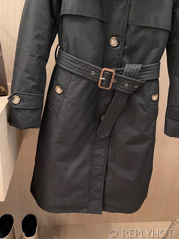 버버리 구스다운 롱패딩 [매장가 480만원대]