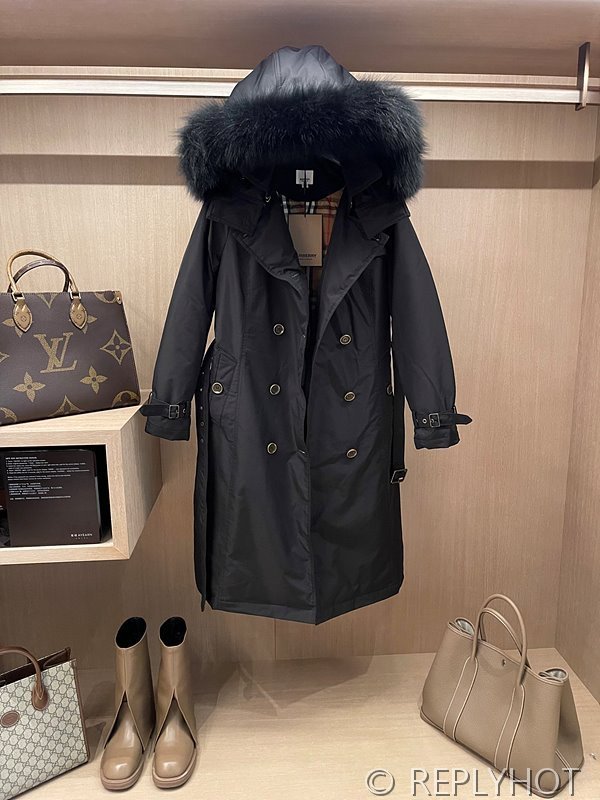 버버리 구스다운 롱체크코트패딩 2COLOR[매장가 490만원대]