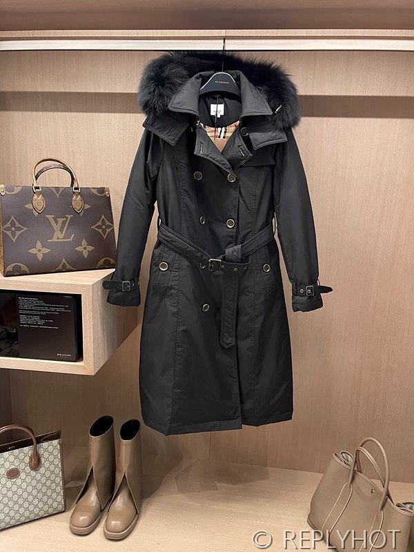 버버리 구스다운 롱체크코트패딩 2COLOR[매장가 490만원대]