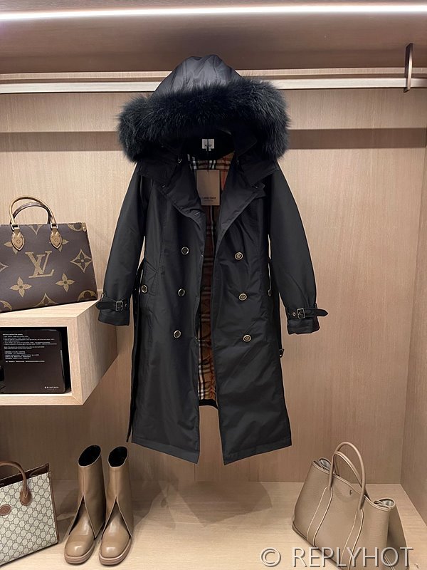 버버리 구스다운 롱체크코트패딩 2COLOR[매장가 490만원대]