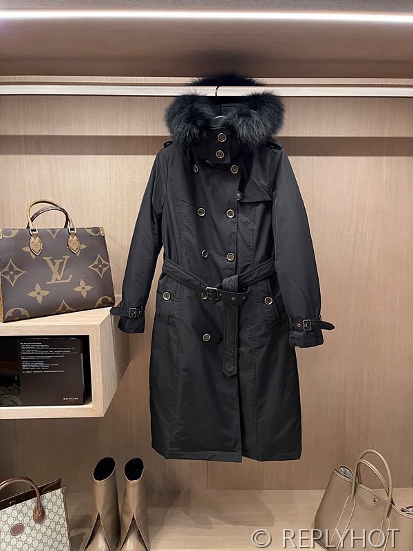 버버리 구스다운 롱체크코트패딩 2COLOR[매장가 490만원대]