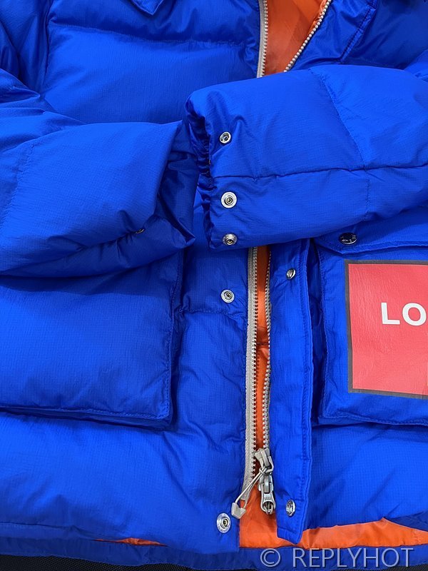 버버리 구스다운 패딩 프린팅 [매장가 370만원대]