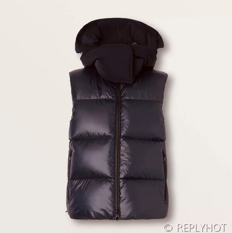 버버리 구스다운 패딩조끼 2COLOR[매장가 470만원대]