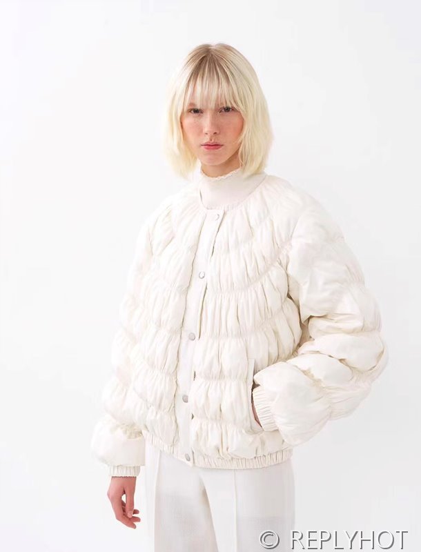 끌로에 구스다운 패딩[매장가 470만원대]