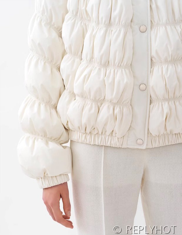 끌로에 구스다운 패딩[매장가 470만원대]