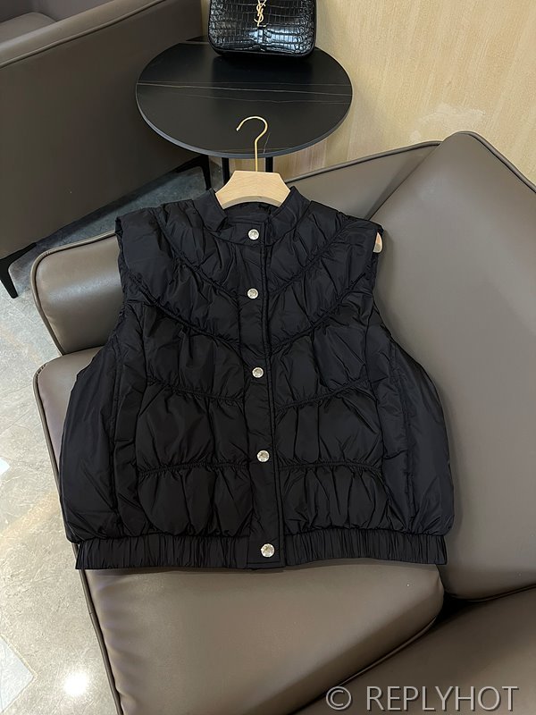 끌로에 구스다운 패딩조끼 2COLOR[매장가 330만원대]