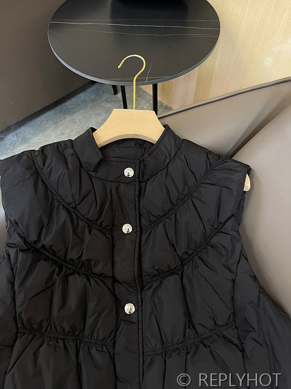 끌로에 구스다운 패딩조끼 2COLOR[매장가 330만원대]