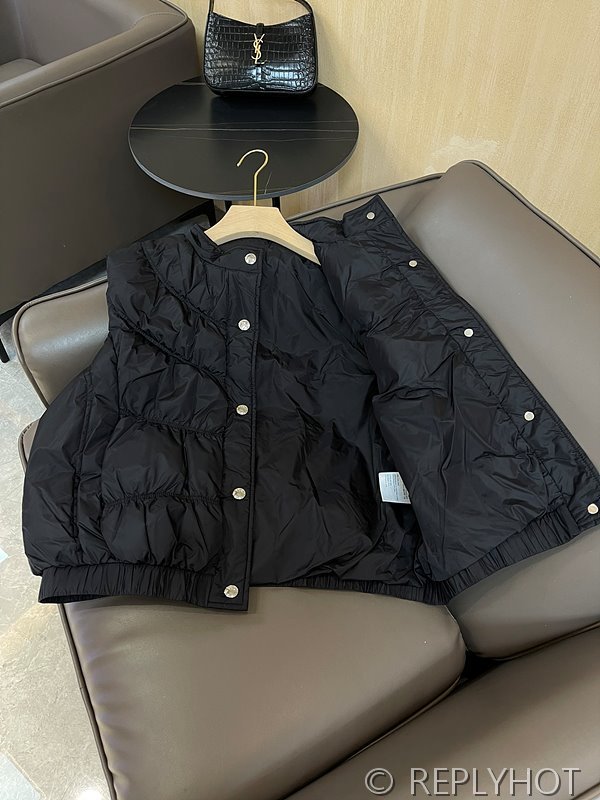 끌로에 구스다운 패딩조끼 2COLOR[매장가 330만원대]