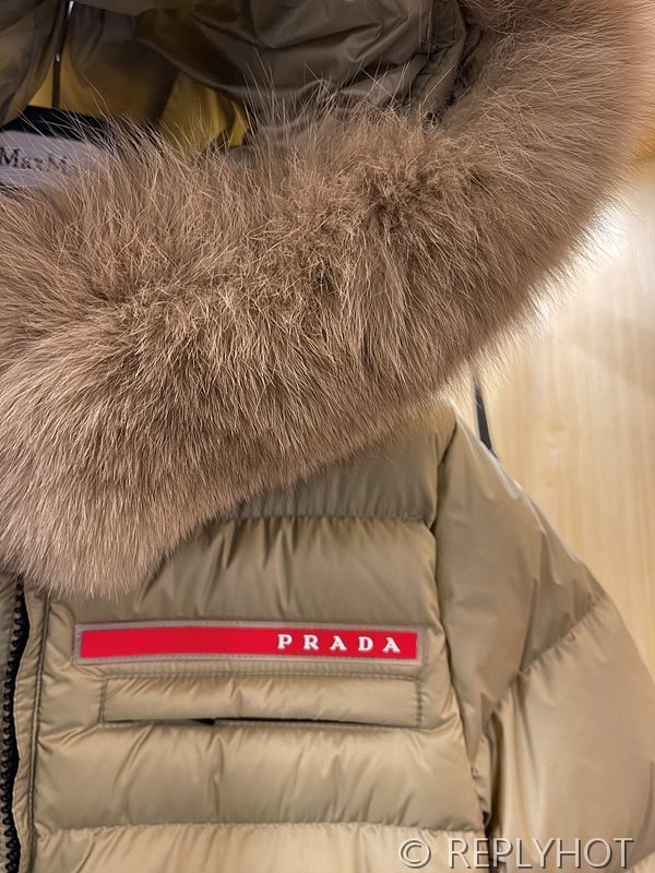 프라다 리나일론 코요테퍼 롱패딩 3COLOR[매장가 510만원대]