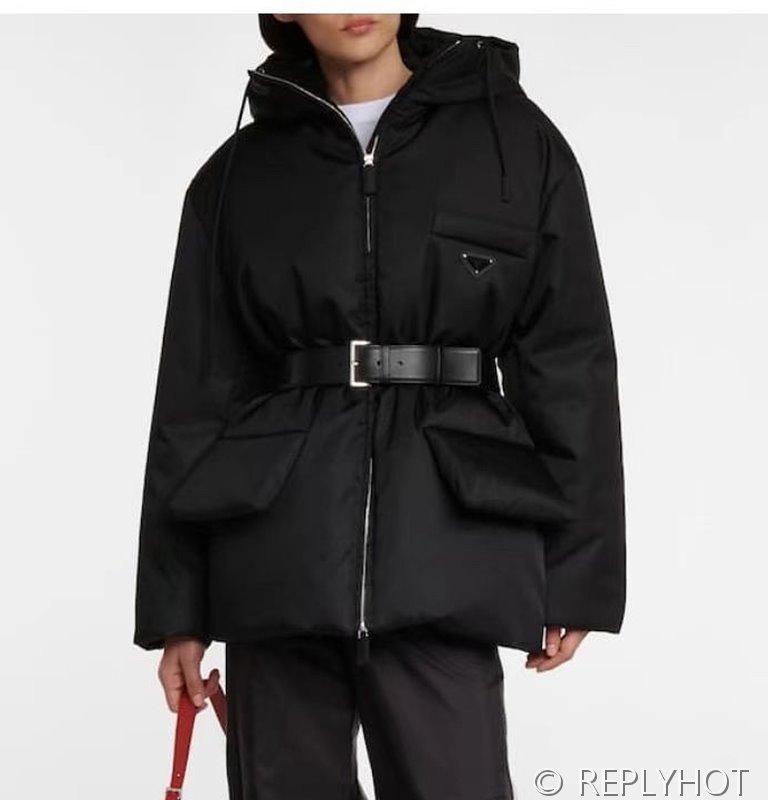 프라다 구스다운 벨트 숏패딩