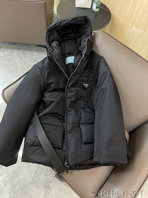 프라다 구스다운 벨트 숏패딩