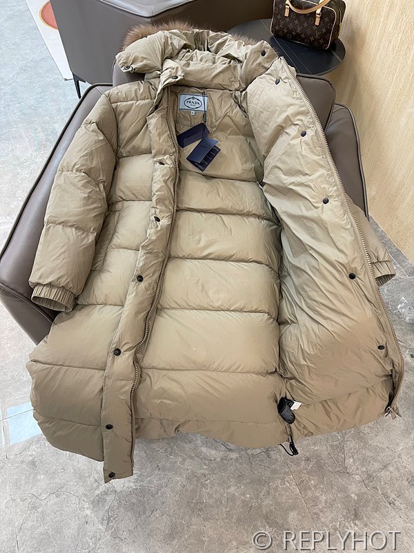 프라다 리나일론 코요테 퍼 롱패딩 2COLOR[매장가 490만원대]