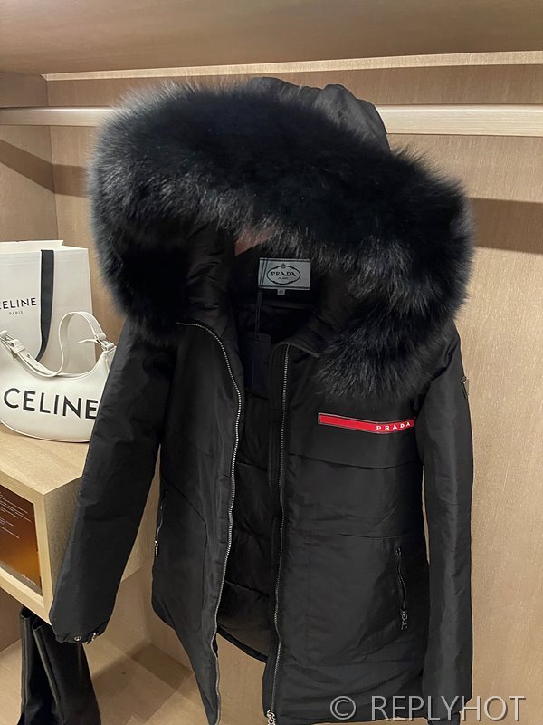 프라다 리나일론 롱패딩 2COLOR[매장가 420만원대]