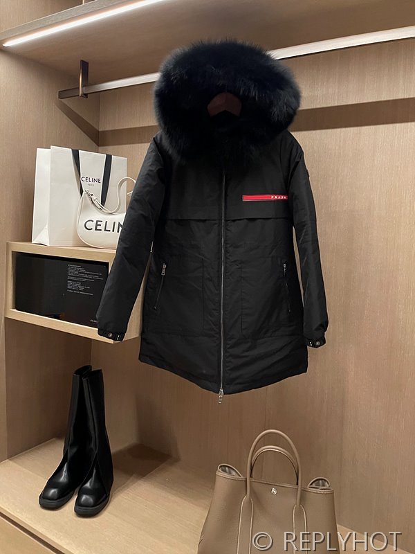 프라다 리나일론 롱패딩 2COLOR[매장가 420만원대]