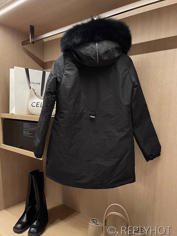 프라다 리나일론 롱패딩 2COLOR[매장가 420만원대]