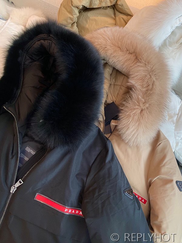 프라다 리나일론 롱패딩 2COLOR[매장가 420만원대]