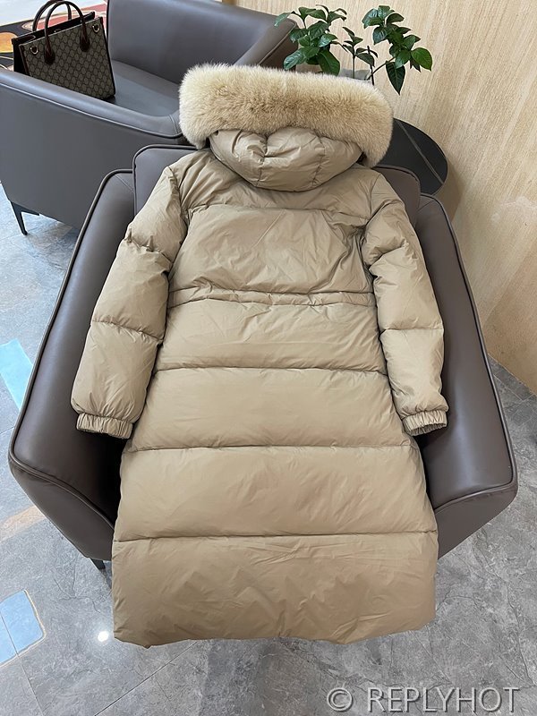 프라다 리나일론 코요테 퍼 롱패딩