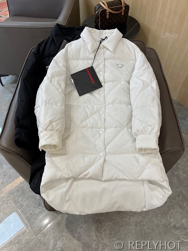 프라다 구스다운 롱패딩 [매장가 320만원대]