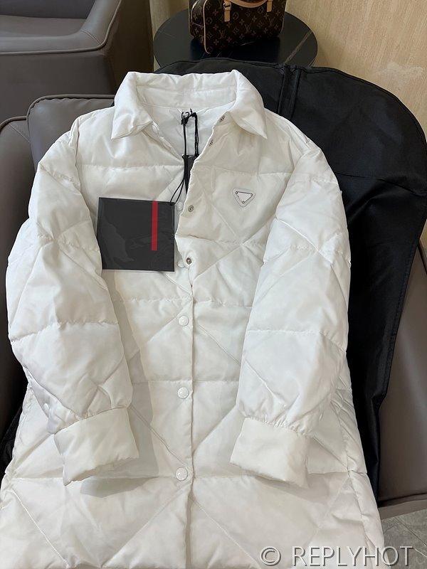 프라다 구스다운 롱패딩 [매장가 320만원대]