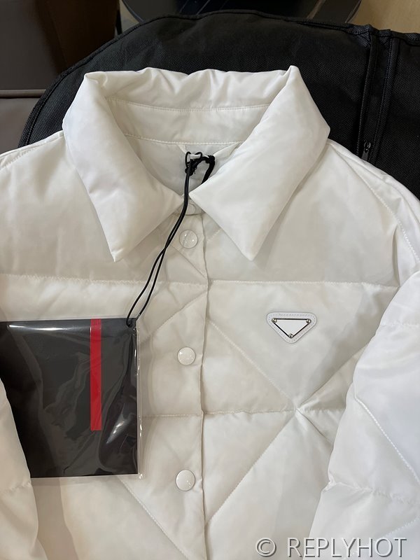 프라다 구스다운 롱패딩 [매장가 320만원대]