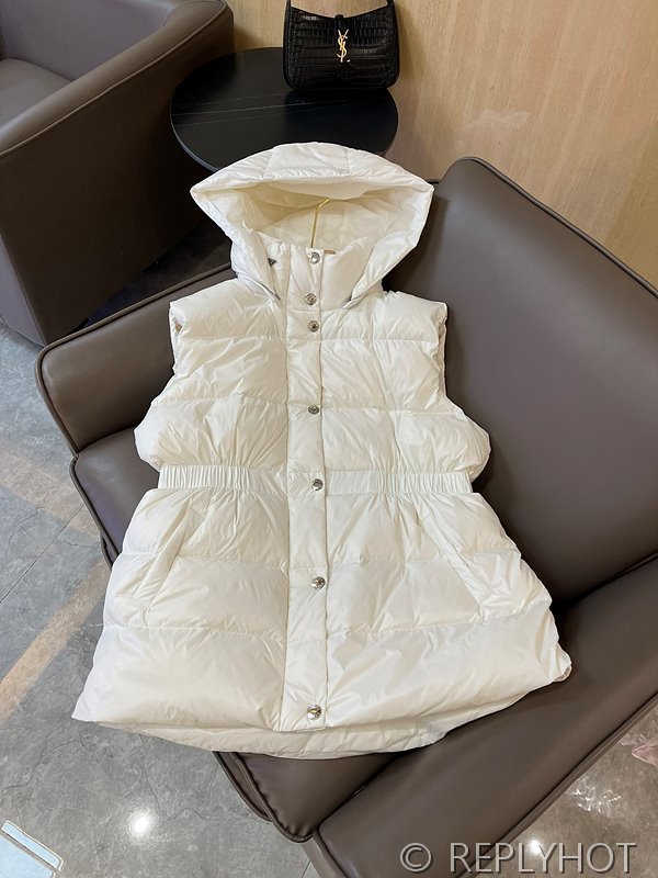 프라다 패딩조끼 [매장가 220만원대]