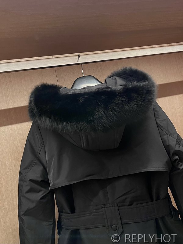 프라다 리나일론 퍼 트렌치코트[매장가 520만원대]