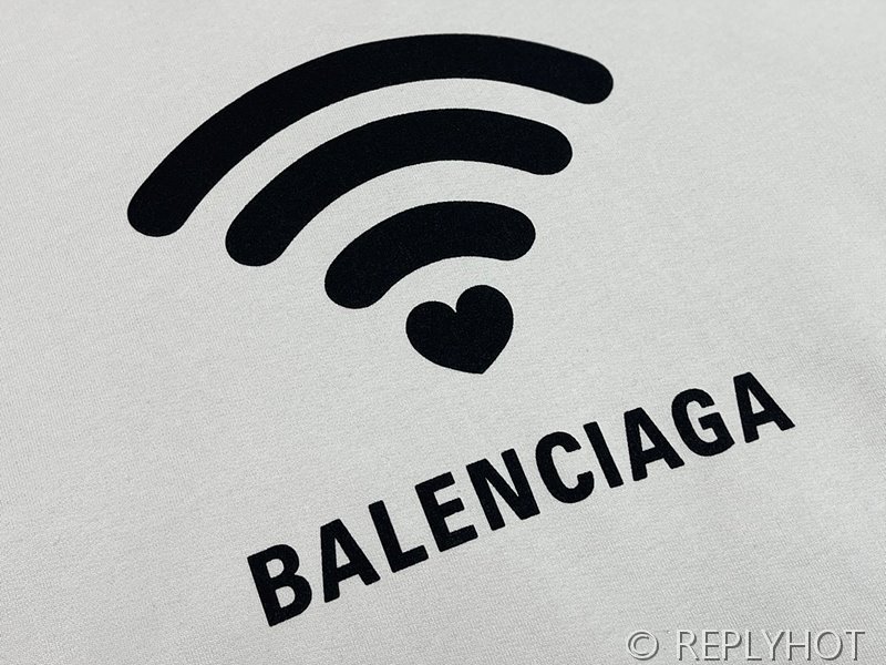 발렌시아가 LO_VE 오버사이즈 후디 화이트 [매장가 149만원대]