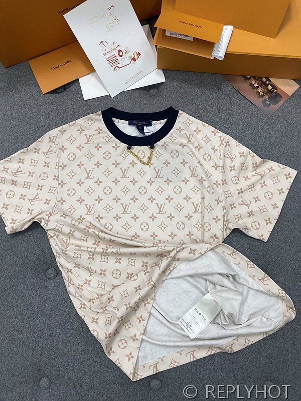 루이비통 모노그램 티셔츠 [매장가 164만원대]