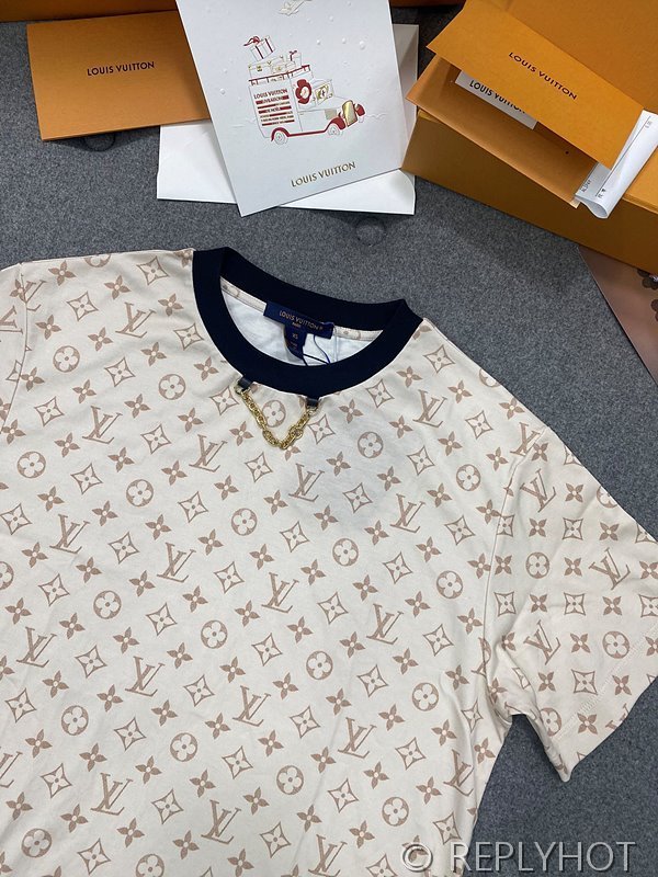루이비통 모노그램 티셔츠 [매장가 164만원대]