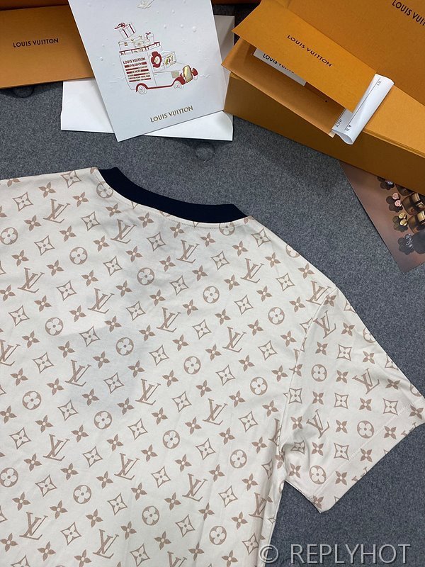 루이비통 모노그램 티셔츠 [매장가 164만원대]