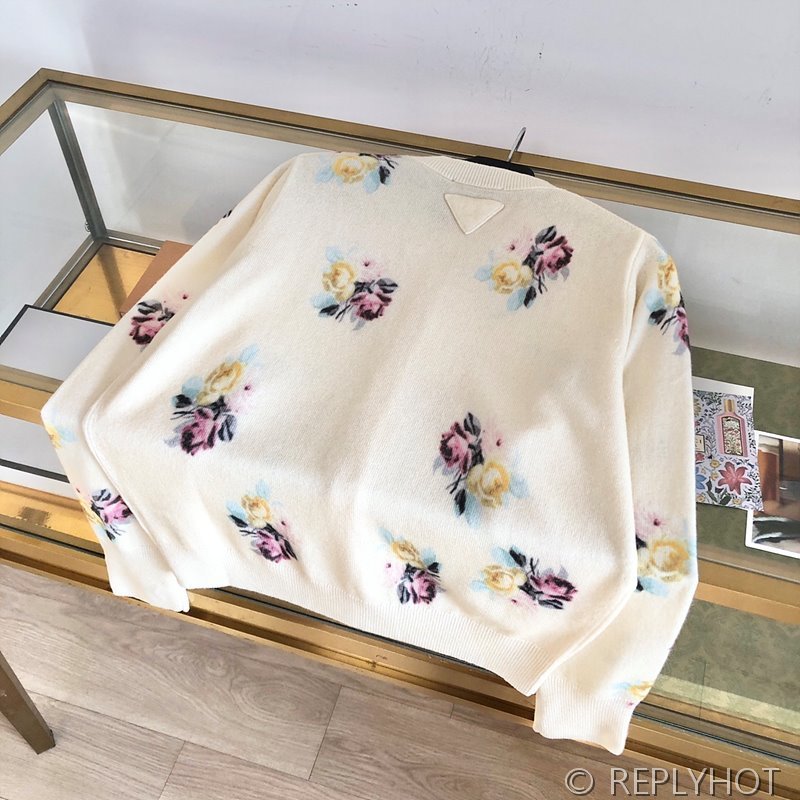 프라다 가디건 P25M97SOOO 15IT F0627 ALBINO [매장가 300만원대]