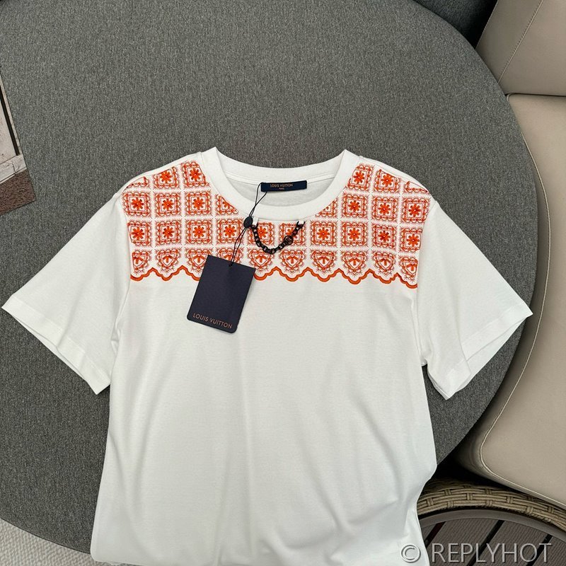 루이비통 플로럴 레이스 엠브로이더리 티셔츠 [매장가 162만원대]