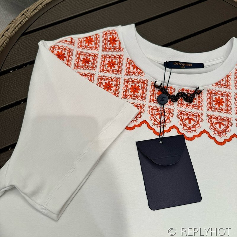 루이비통 플로럴 레이스 엠브로이더리 티셔츠 [매장가 162만원대]