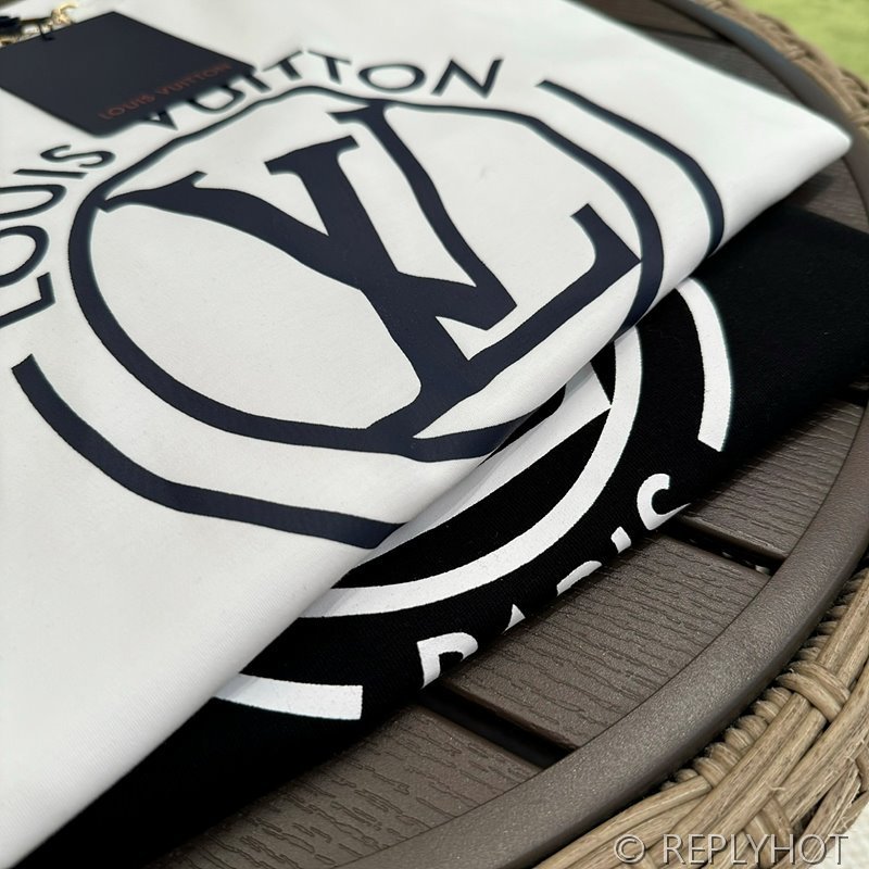 루이비통 플록드 LV 티셔츠 [매장가 128만원대]