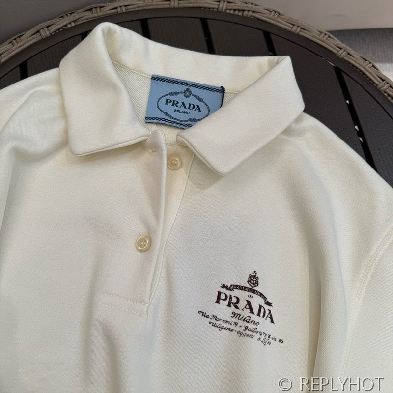 프라다 플리스 폴로 셔츠 [매장가 191만원대]
