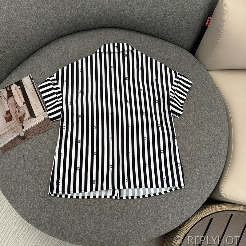 샤넬 코코비치 컬렌션 CC로고 스트라이프 블라우스 2color [매장가 500만원대]