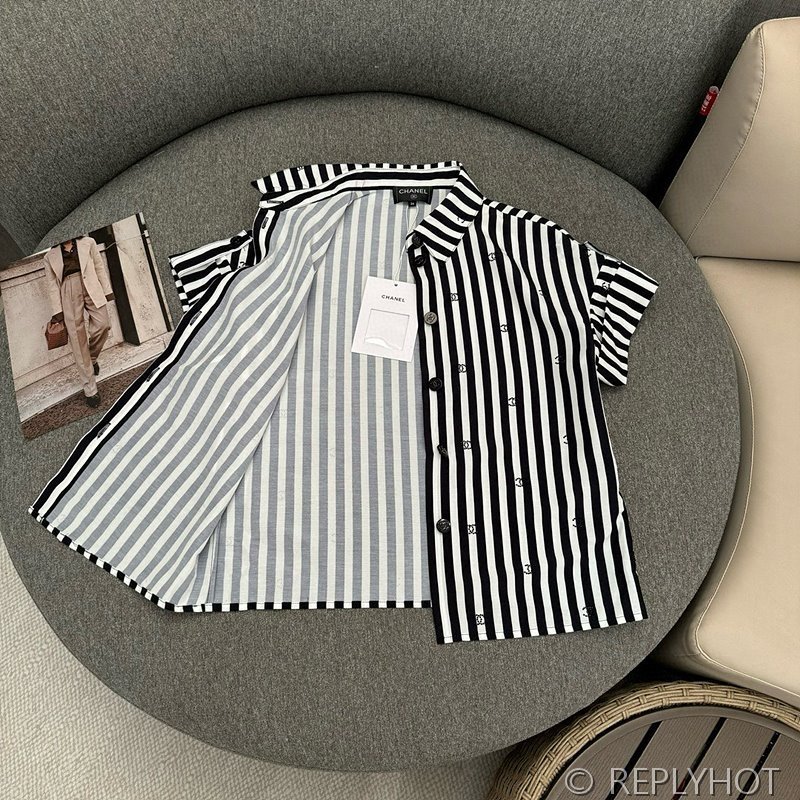 샤넬 코코비치 컬렌션 CC로고 스트라이프 블라우스 2color [매장가 500만원대]