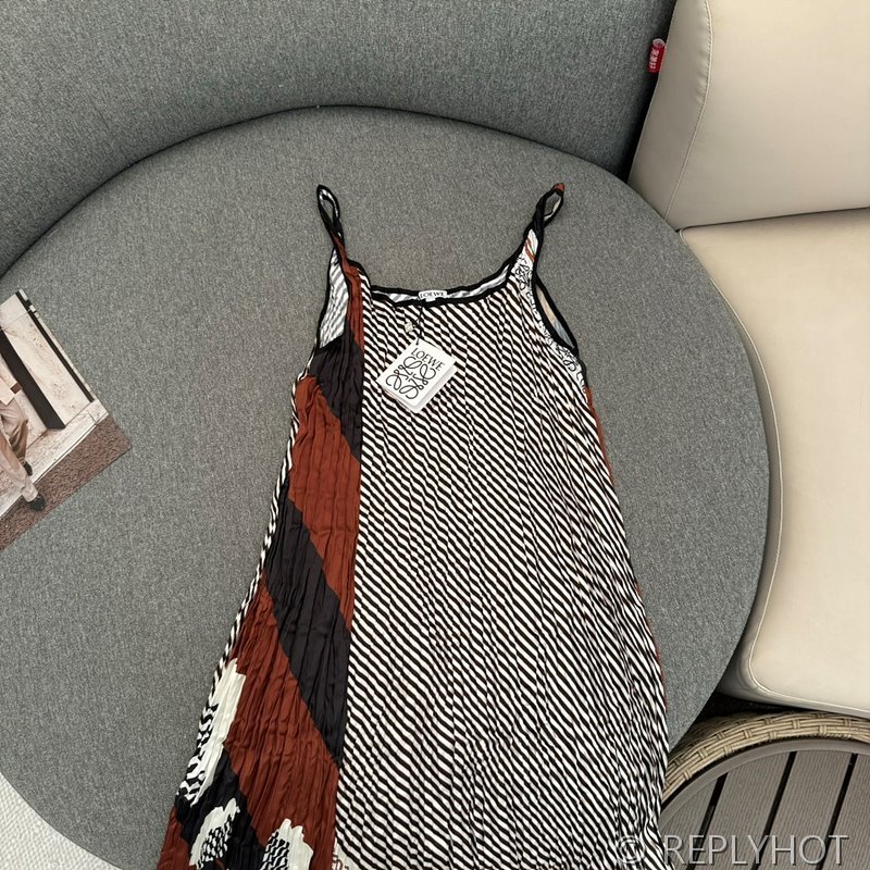 로에베 크링클드 하보타이 탱크탑 [매장가 150만원대]