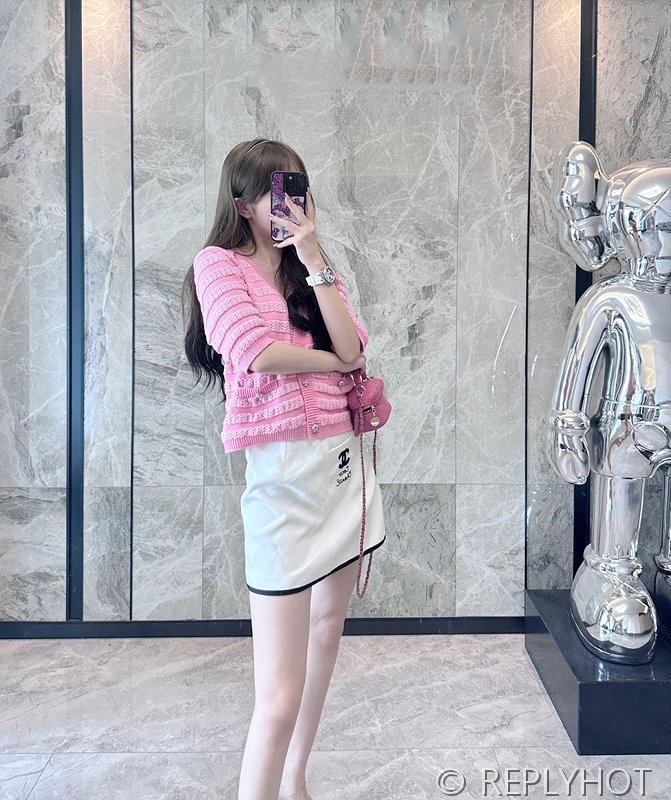 샤넬 스트라이프 브이넥 가디건