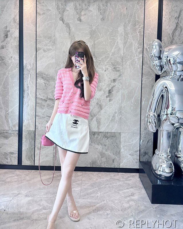 샤넬 스트라이프 브이넥 가디건