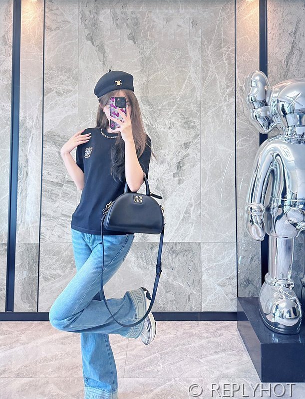 사넬 로고 니트 반팔티