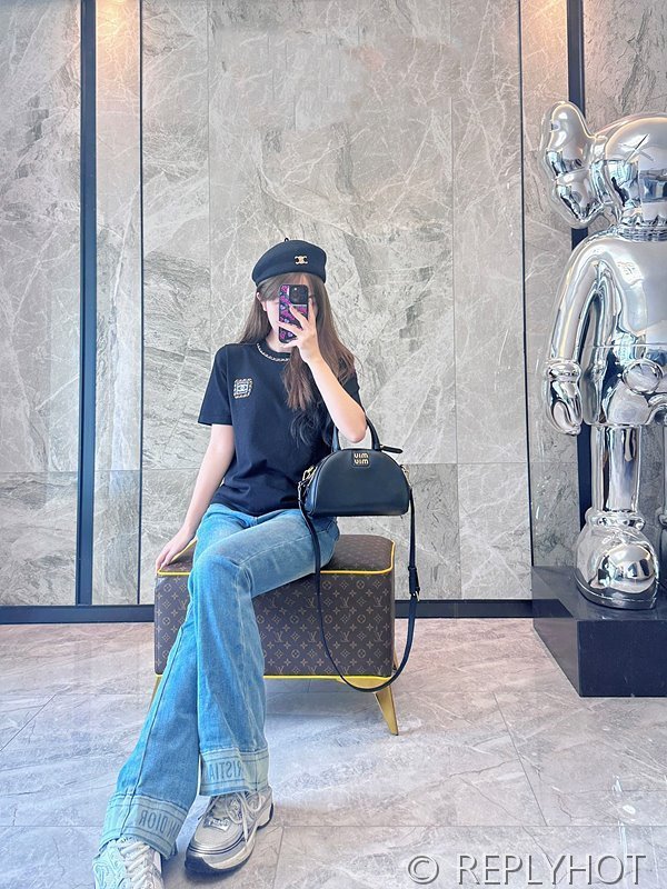 사넬 로고 니트 반팔티