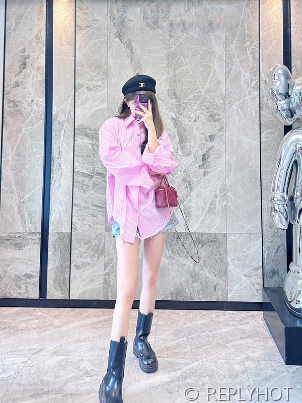 발렌시아가 핑크 스트라이프 셔츠